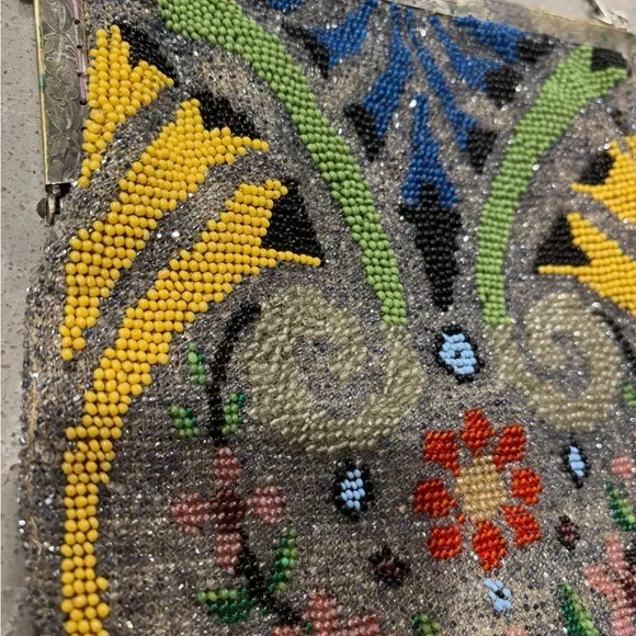 Vintage Beaded Art Deco 1920’s Clip Purse with Chain - Picture 4 of 15